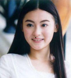 娱乐吃瓜女星私下关注,娱乐圈女神私下关注的神秘人物，吃瓜群众纷纷热议